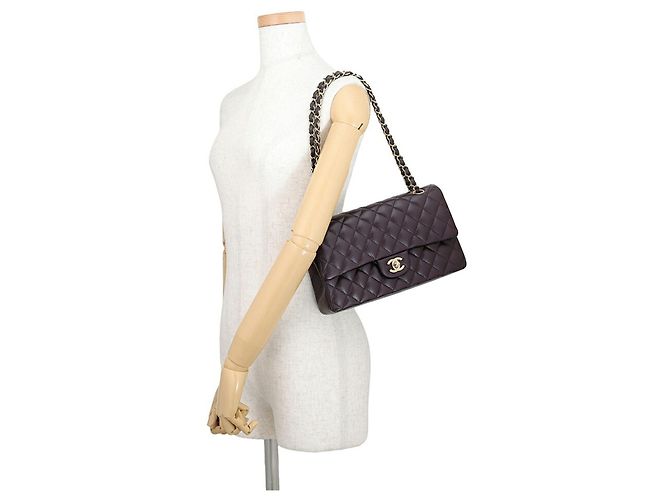 Borsa a tracolla Chanel Matelassé con catena Marrone - vista 4
