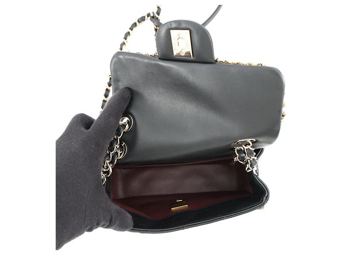 Borsa a tracolla mini Chanel Matelassé Nero - vista 6