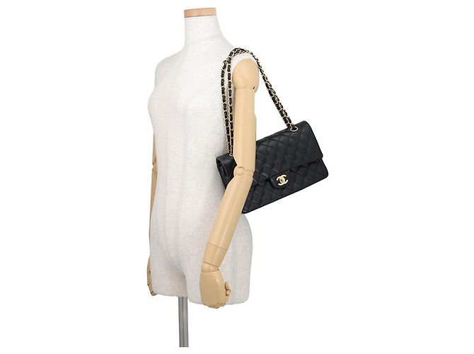 Timeless Chanel Classic Matelassé Schultertasche mit Kette Schwarz - Ansicht 5