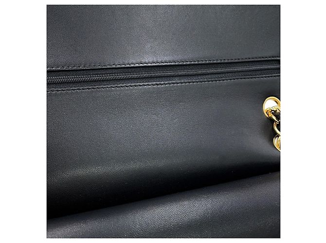 Bolsa de Ombro Chanel Matelassé em pele de cordeiro Preto - vista 12