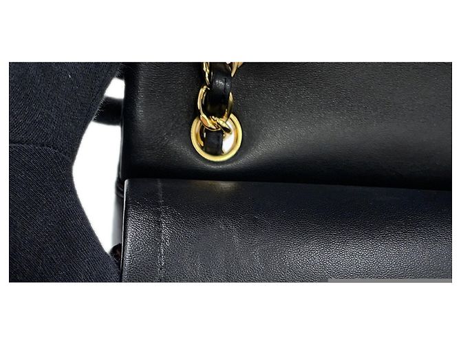 Bolsa de Ombro Chanel Matelassé em pele de cordeiro Preto - vista 13