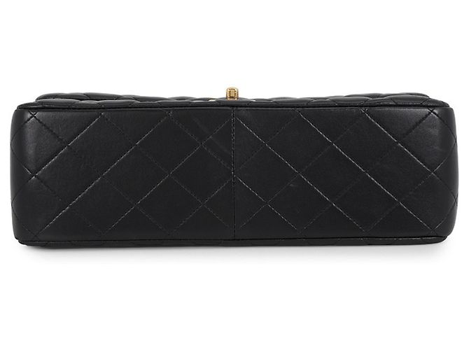 Bolsa de Ombro Chanel Matelassé em pele de cordeiro Preto - vista 3