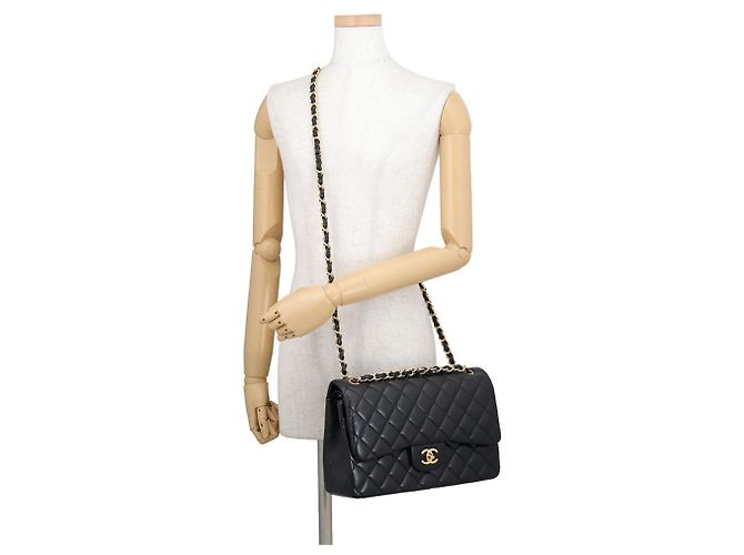 Bolsa de Ombro Chanel Matelassé em pele de cordeiro Preto - vista 5