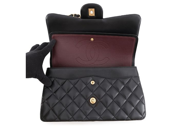 Bolsa de Ombro Chanel Matelassé em pele de cordeiro Preto - vista 6