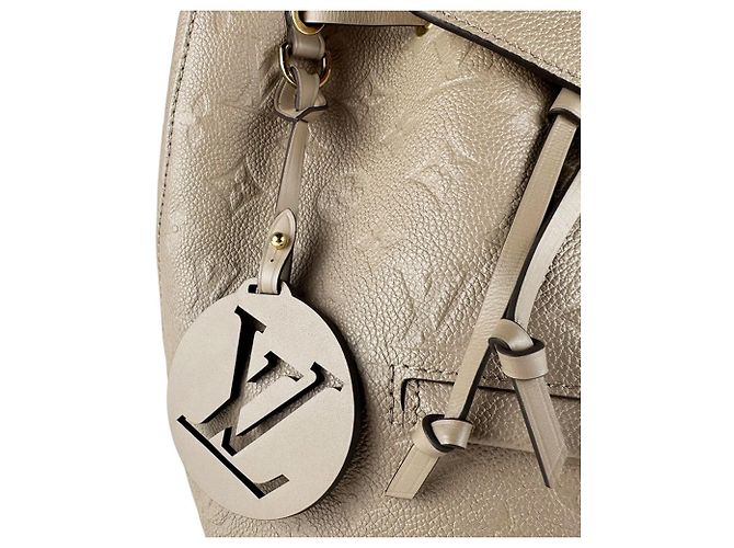Zaino Louis Vuitton Monogram Empreinte Montsouris PM Grigio - vista 12