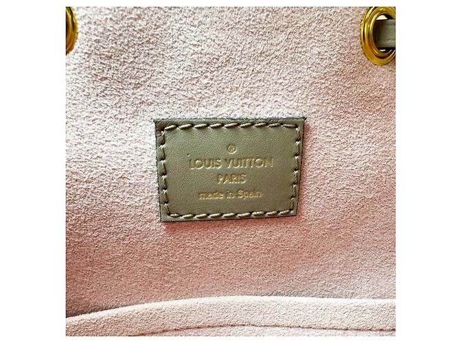 Zaino Louis Vuitton Monogram Empreinte Montsouris PM Grigio - vista 14