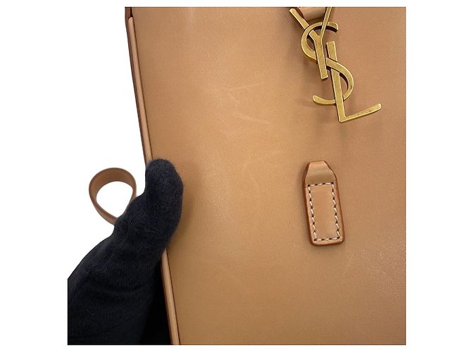 Borsa a tracolla mini verticale in pelle di vitello Yves Saint Laurent Beige - vista 6