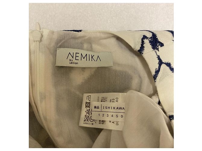 Autre Marque NEMIKA Besticktes Kleid Weiß Aus weiß Marineblau - Ansicht 3