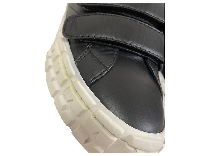 Prada Leder-Sneaker mit Klettverschluss Schwarz Weiß - Ansicht 10