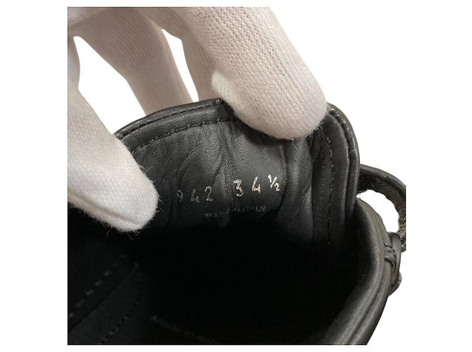 Prada Leder-Sneaker mit Klettverschluss Schwarz Weiß - Ansicht 9