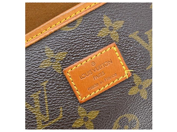 Louis Vuitton Saumur Monogram 35 Marrone - vista 4