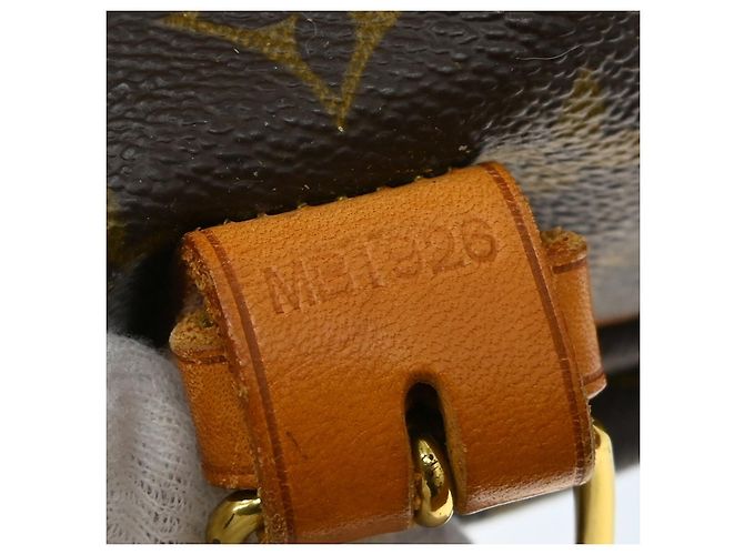 Louis Vuitton Saumur Monogram 35 Marrone - vista 5