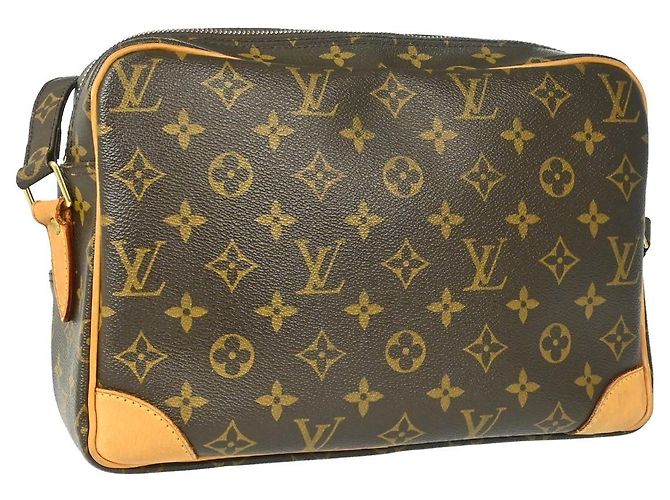 Louis Vuitton Nil Messenger Monogram Canvas 28 Marrone - vista 2