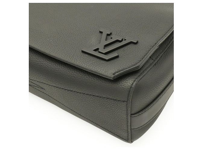 Borsa a tracolla Louis Vuitton LV Aerogram Takeoff Nero - vista 4