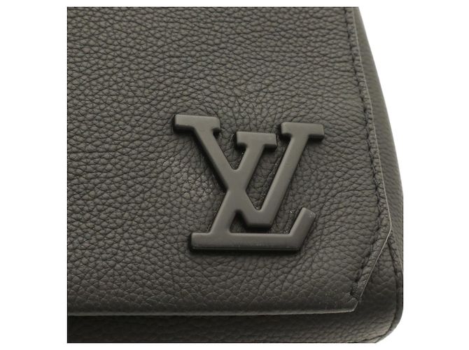 Borsa a tracolla Louis Vuitton LV Aerogram Takeoff Nero - vista 6