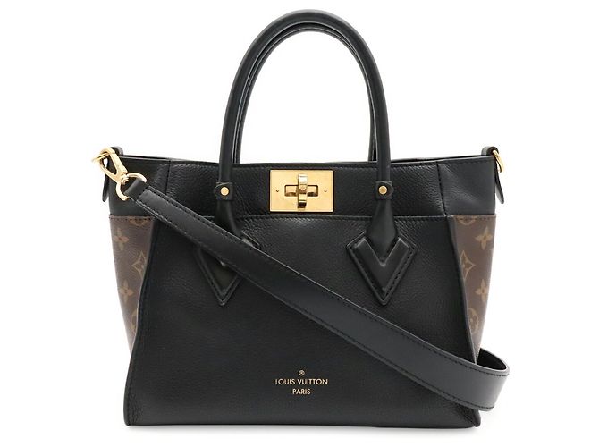 Borsa Louis Vuitton Monogram On My Side PM Nero Monogramma - vista 2