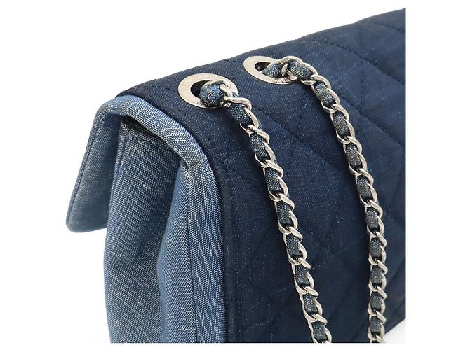 Borsa a tracolla Chanel Medallion Matelassé in denim Blu - vista 5
