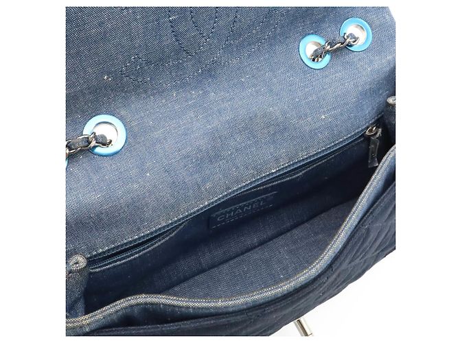 Borsa a tracolla Chanel Medallion Matelassé in denim Blu - vista 7