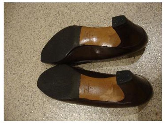 Autre Marque Braune Lederpumps mit goldener Schnalle - Ansicht 8