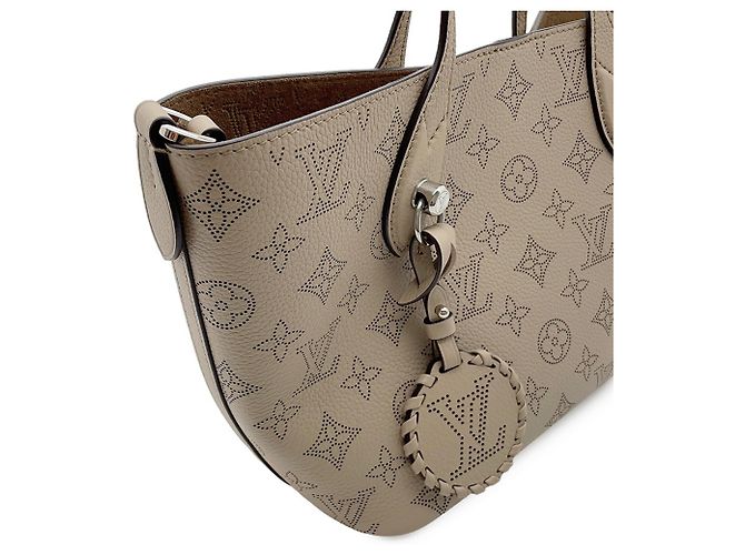 Borsa Louis Vuitton Monogram Mahina Blossom PM - vista 11