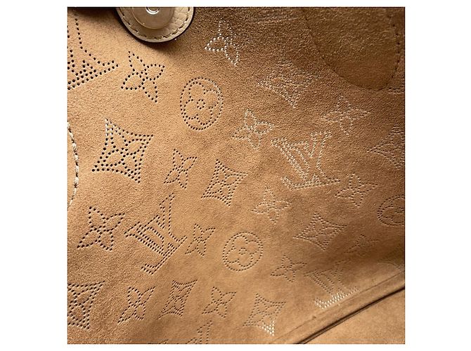 Borsa Louis Vuitton Monogram Mahina Blossom PM - vista 9
