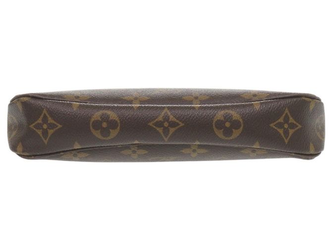Borsa Louis Vuitton Pochette Accessoires Monogram Marrone Monogramma - vista 4