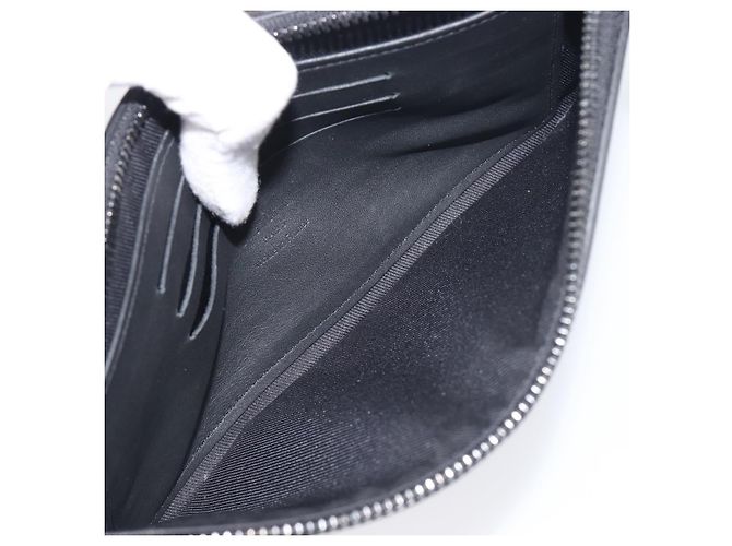 Louis Vuitton Discovery Pochette Monogram Shadow Leather PM Nero - vista 5