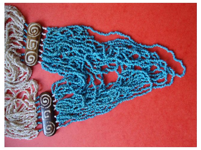 Autre Marque Collar étnico de cuentas azules y blancas con madera tallada Castaño Blanco - vista 5