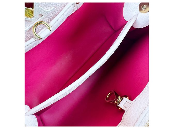 Borsa a mano in pelle Louis Vuitton Capucines BB Rosa - vista 5
