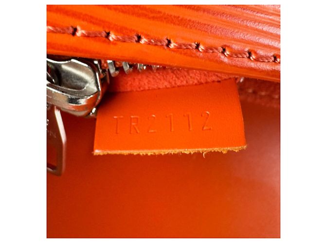 Borsa a tracolla Louis Vuitton Eden PM in pelle Epi - vista 13