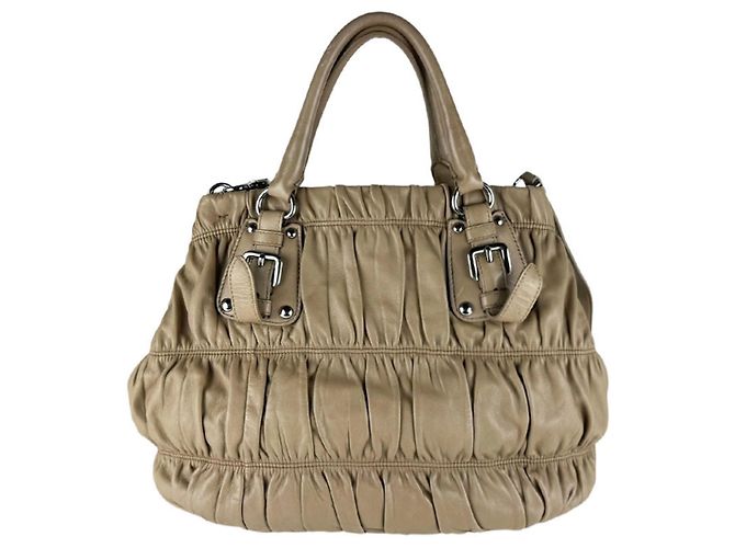 Borsa a mano Prada in pelle beige - vista 3