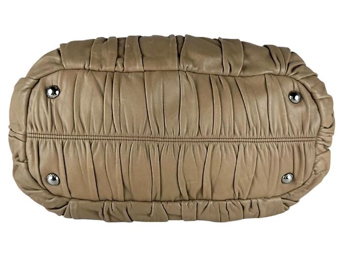 Borsa a mano Prada in pelle beige - vista 4
