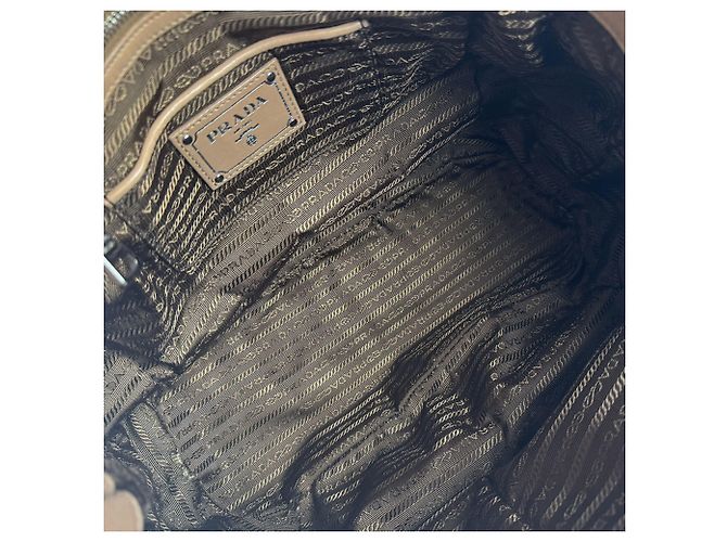 Borsa a mano Prada in pelle beige - vista 5