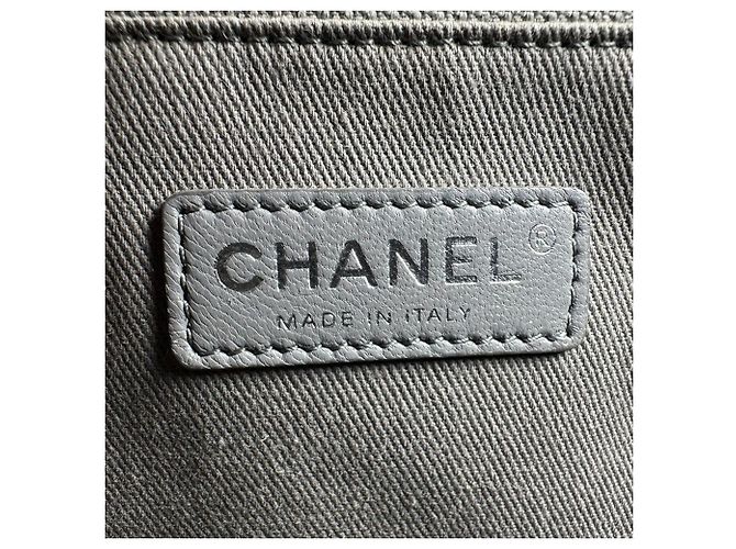 Borsa a tracolla Chanel Boy Large in pelle di agnello Nero - vista 12