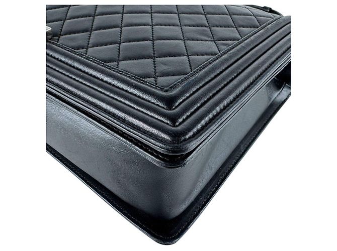 Borsa a tracolla Chanel Boy Large in pelle di agnello Nero - vista 7