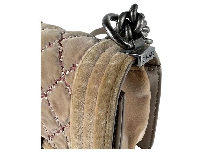 Le Boy Bolsa de Ombro Chanel Boy em Veludo Castanho claro - vista 5