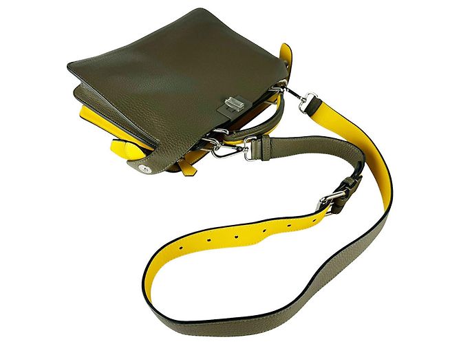 Borsa a tracolla Fendi Peekaboo I.U. in Khaki e Yellow Cachi Giallo - vista 10