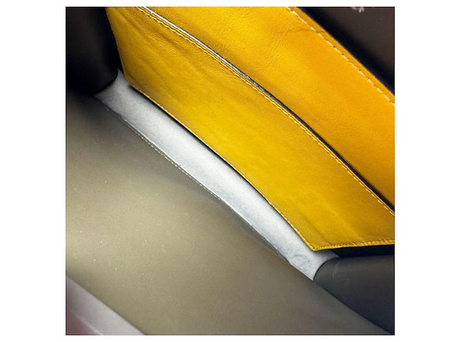 Borsa a tracolla Fendi Peekaboo I.U. in Khaki e Yellow Cachi Giallo - vista 5