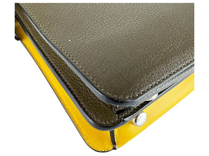 Borsa a tracolla Fendi Peekaboo I.U. in Khaki e Yellow Cachi Giallo - vista 9