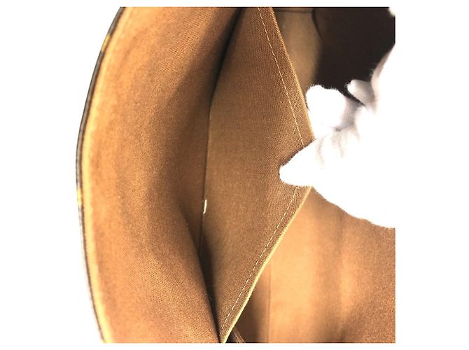 Borsa a tracolla Louis Vuitton Abesses Monogram Canvas Marrone - vista 12