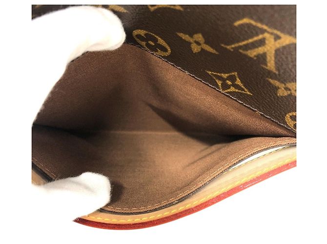 Borsa a tracolla Louis Vuitton Abesses Monogram Canvas Marrone - vista 13