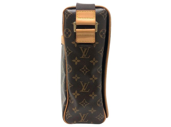 Borsa a tracolla Louis Vuitton Abesses Monogram Canvas Marrone - vista 3