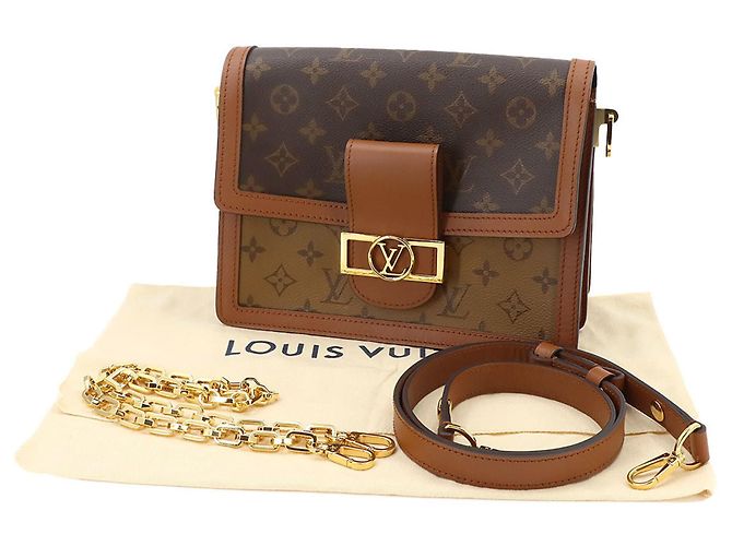 Bolsa de Ombro Louis Vuitton Monogram Reverse Dauphine MM Marrom Monograma - vista 2