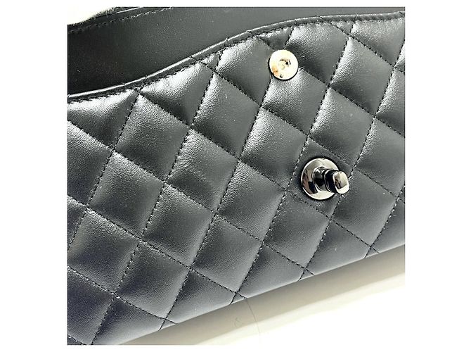 Borsa a tracolla Chanel A01112 Matelassé Nero - vista 13