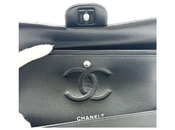 Borsa a tracolla Chanel A01112 Matelassé Nero - vista 14