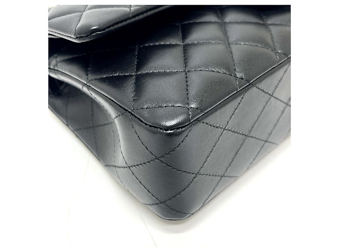 Borsa a tracolla Chanel A01112 Matelassé Nero - vista 7