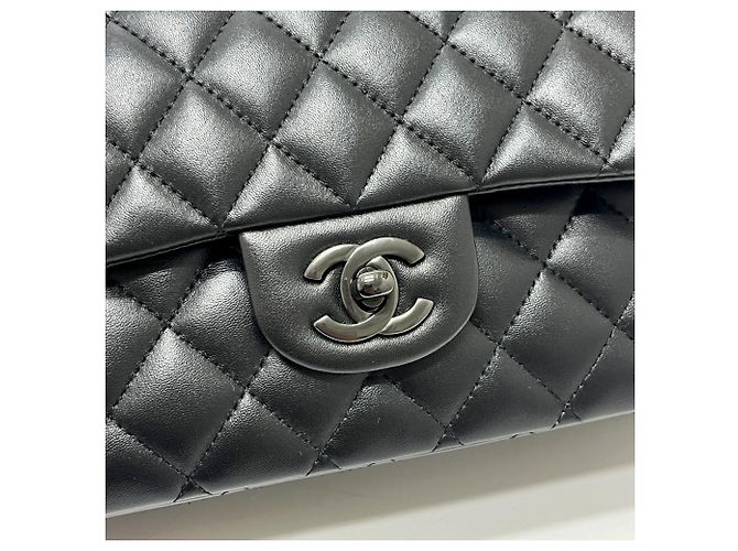 Borsa a tracolla Chanel A01112 Matelassé Nero - vista 8