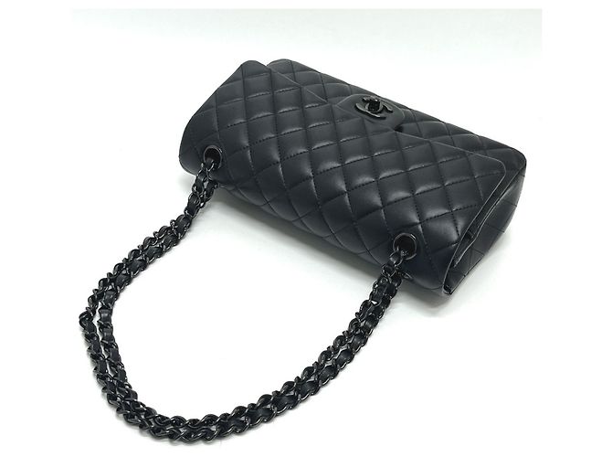 Borsa a tracolla Chanel A01112 Matelassé Nero - vista 9