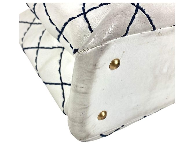 Borsa Chanel Wild Stitch CC Coco Mark Logo Bianco Blu navy - vista 8