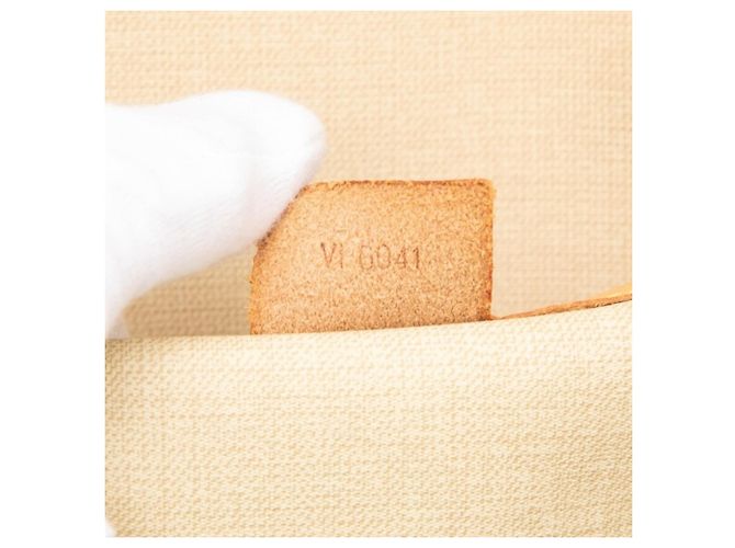Bolsa Louis Vuitton Monogram Excursion Marrom - vista 7